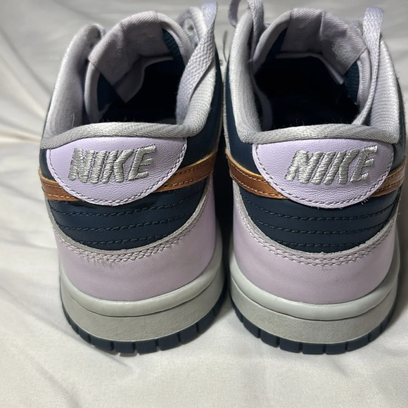 Nike Dunk Low SE Thunder Blue/Copper Swoosh
(GS) Size 4Y Style
DX1663 400 A4 - Picture 4 of 11